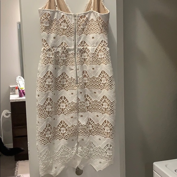 Dress - Picture 4 of 4